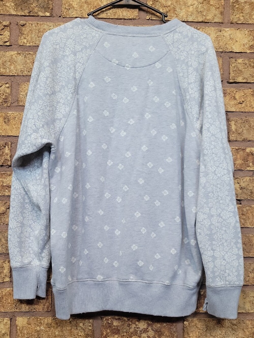 aerie Gray Pullover Sweatshirt Floral Size Medium Cotton Blend Casual - Picture 8 of 11